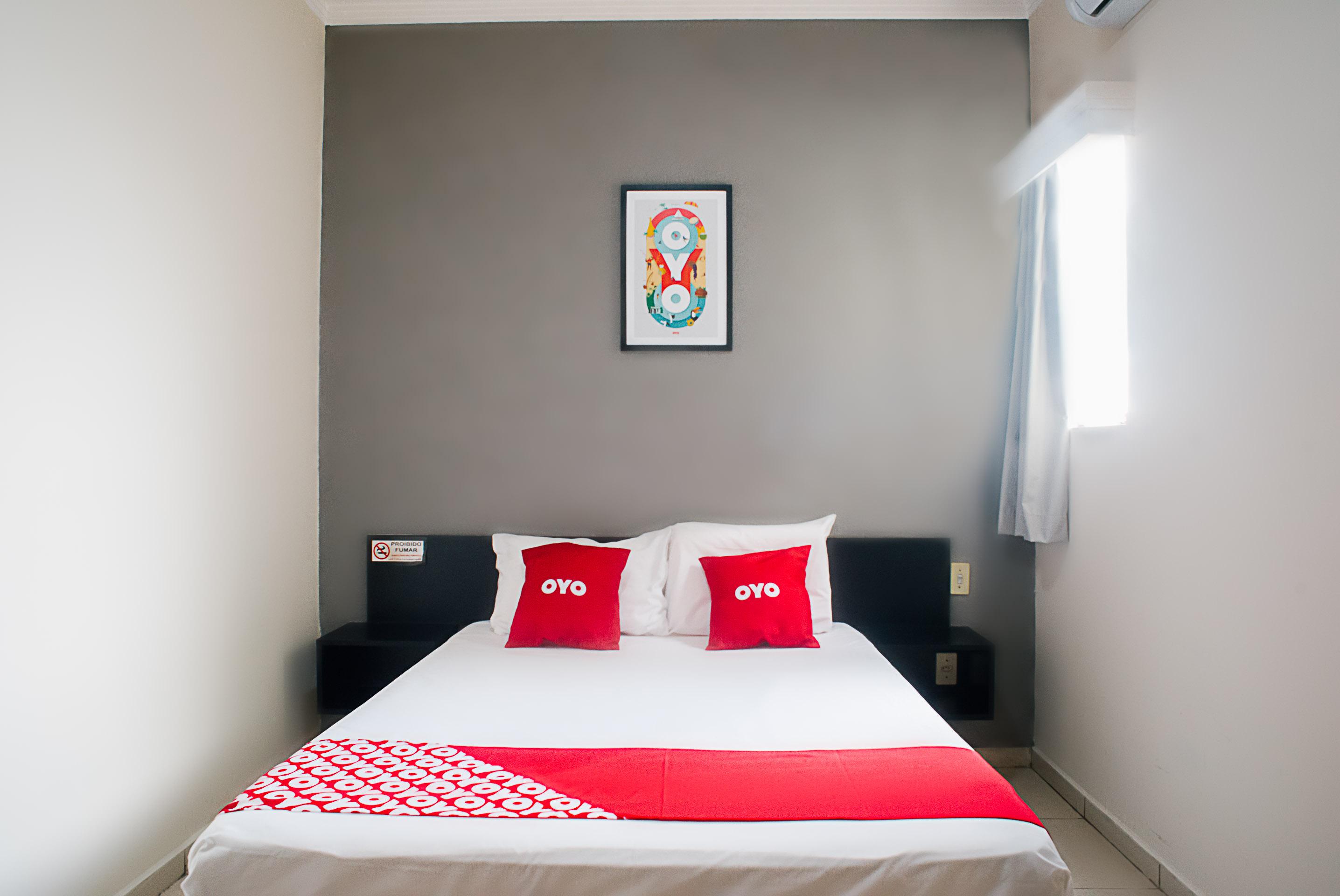 Oyo Cerrado Hotel, Campo Grande Campo Grande  Eksteriør bilde A room at OYO 151, a hotel in Jakarta, Indonesia